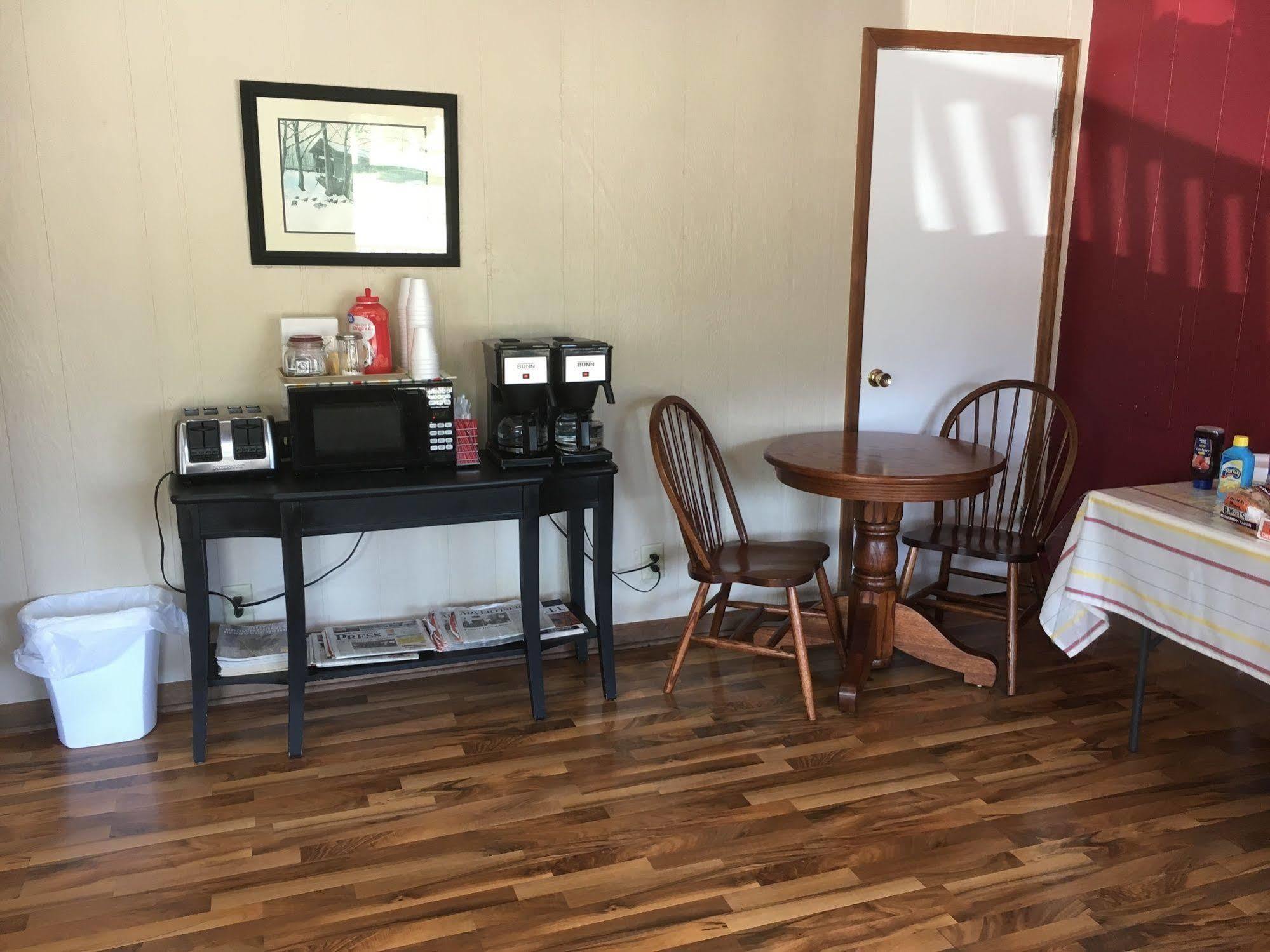 Brown'S Motel Aberdeen 外观 照片